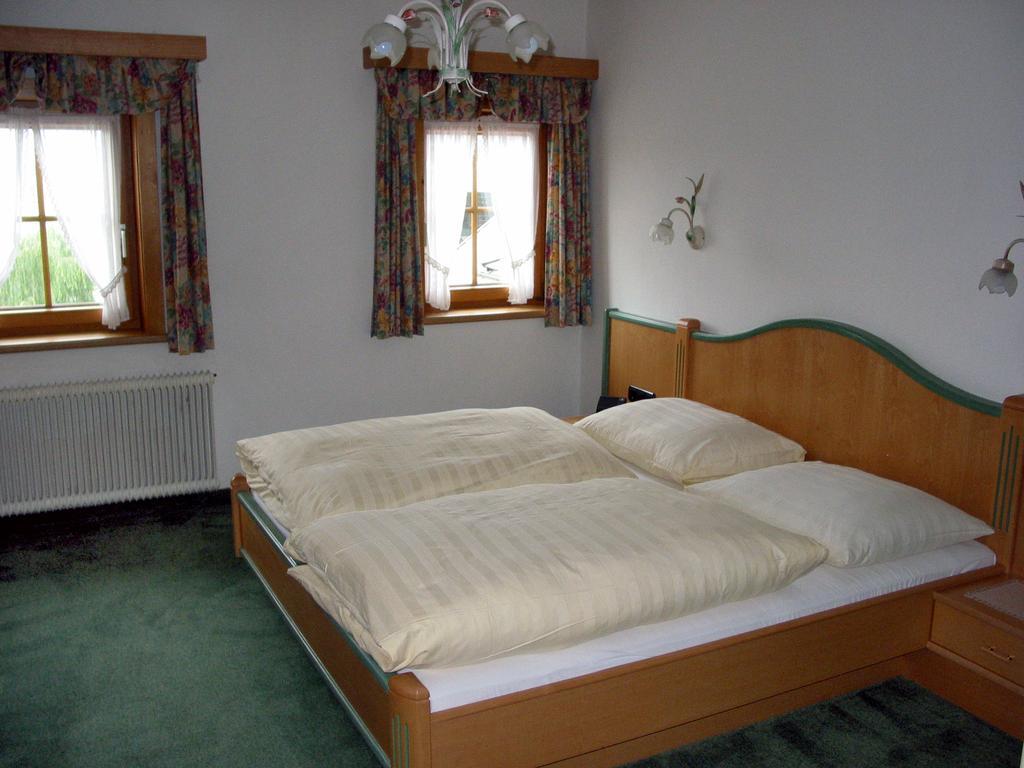 Hotel Gasthof Schweizerhaus Stuhlfelden Rum bild